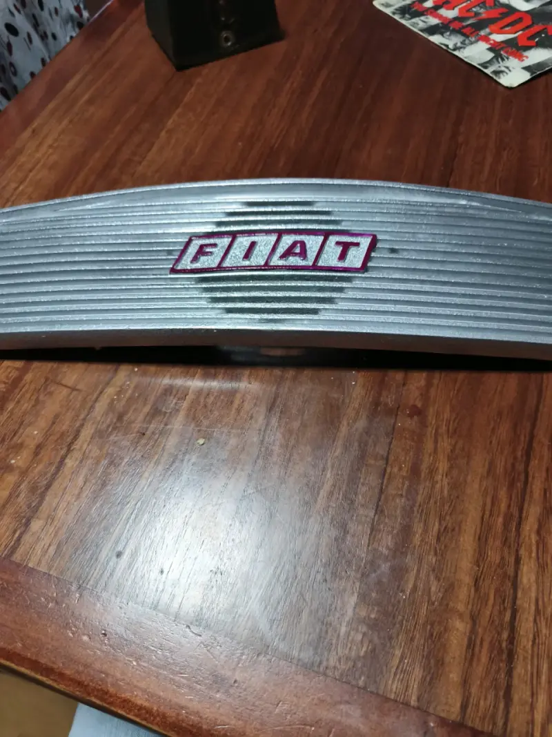 Parrilla delantera Fiat vintage
