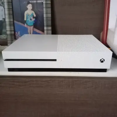 Consola Xbox One S - miniatura 2