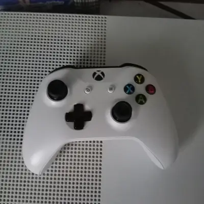 Consola Xbox One S - miniatura 3