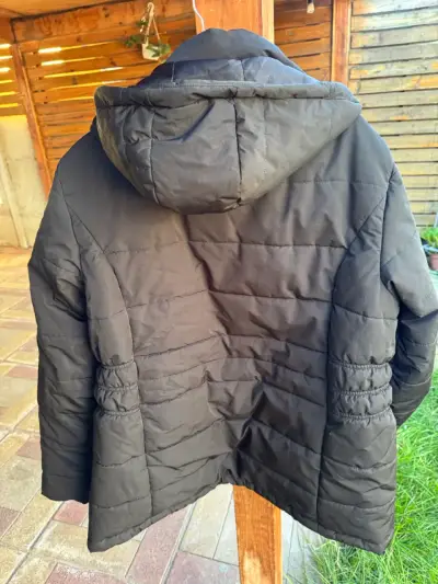 Chaqueta ELLESSE impermeable negra acolchada - miniatura 1