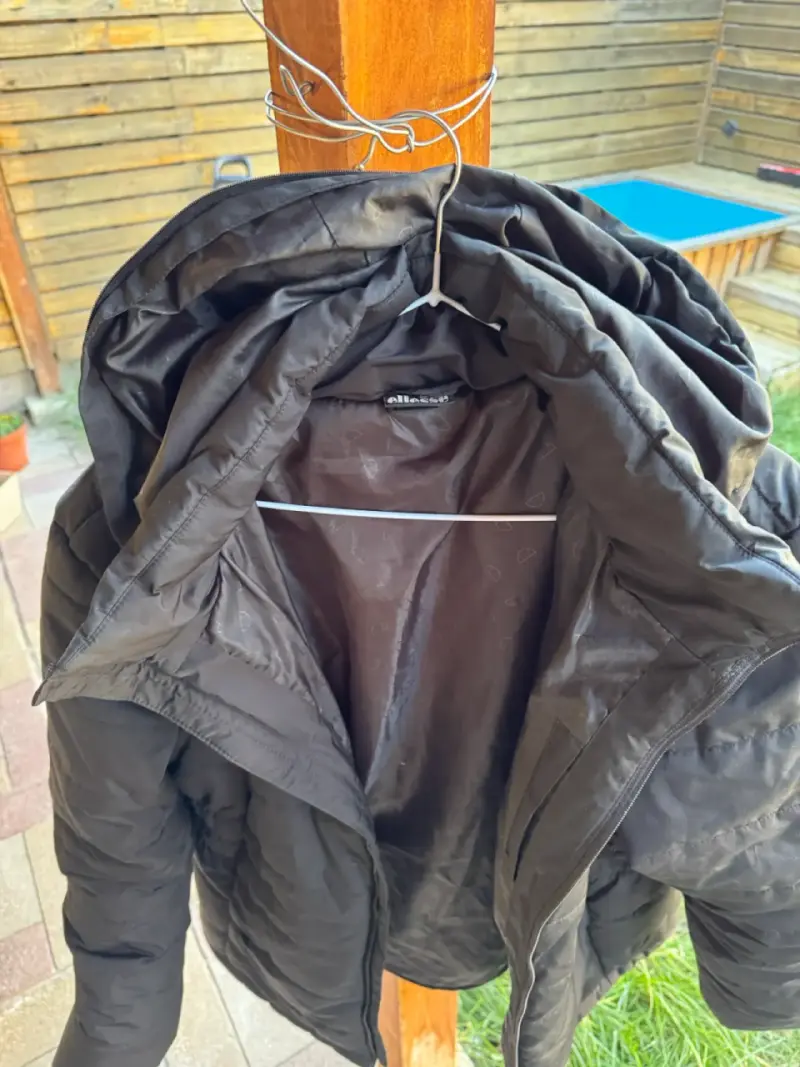 Chaqueta ELLESSE impermeable negra acolchada - 2