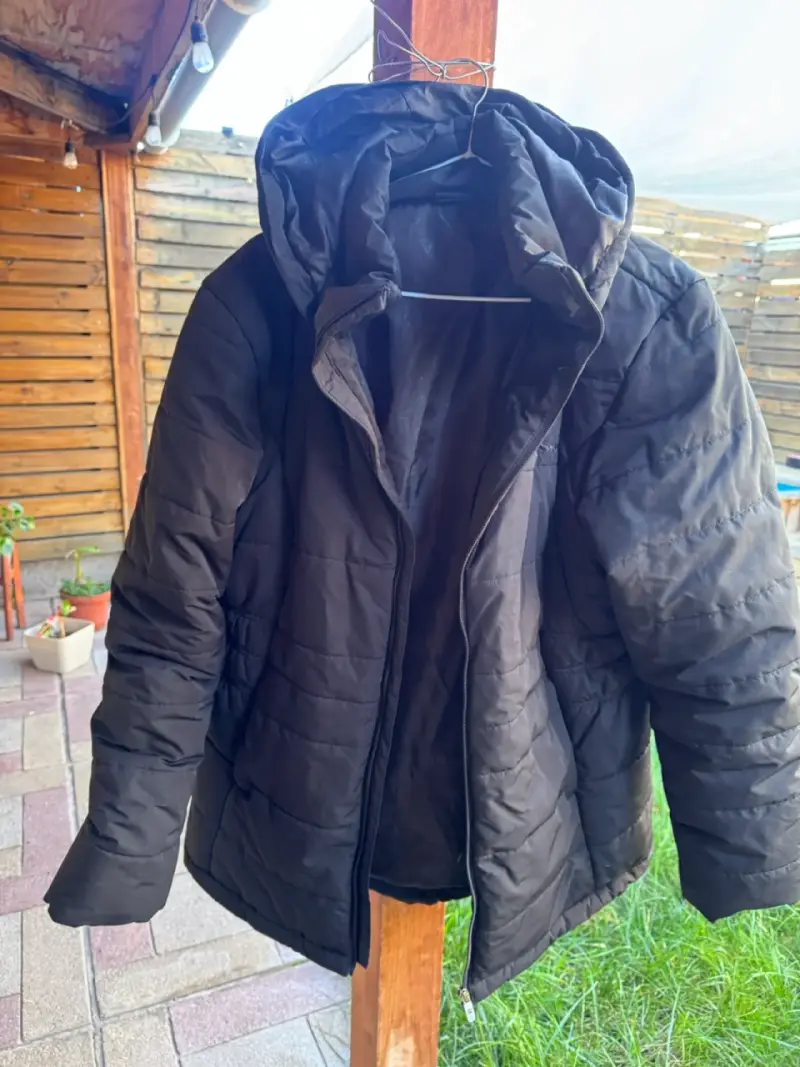 Chaqueta ELLESSE impermeable negra acolchada - 4
