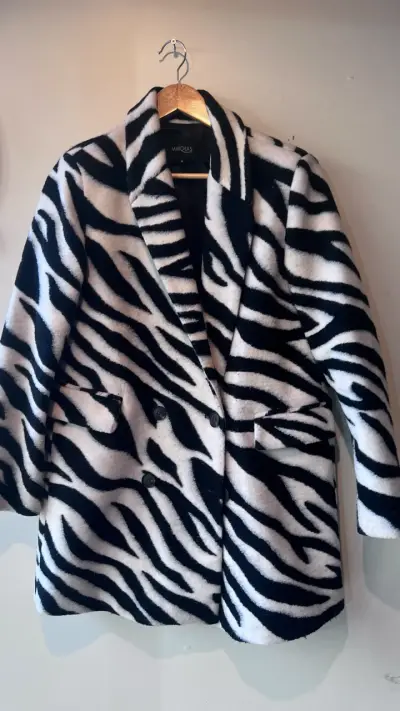 Abrigo leopardo con capucha - miniatura 2