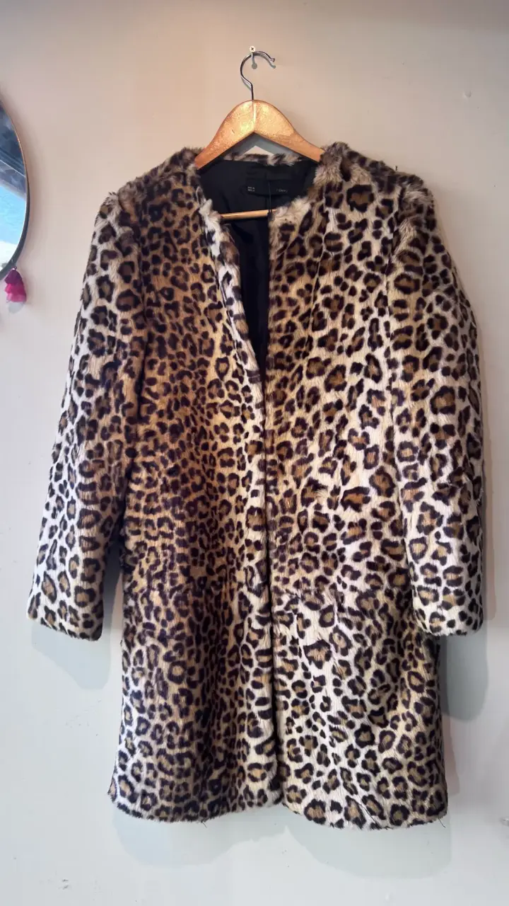Abrigo leopardo con capucha - 6