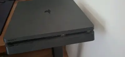 Consola PlayStation 4 Sony negra - miniatura 1