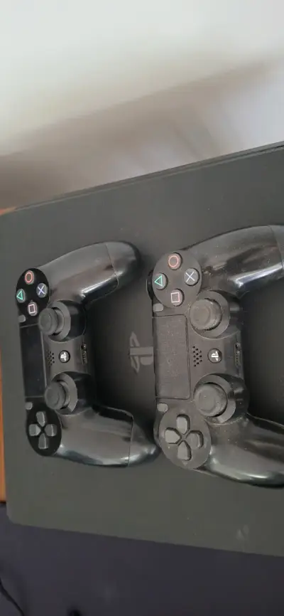 Consola PlayStation 4 Sony negra - miniatura 3