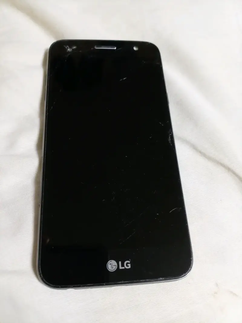 Smartphone LG negro usado - 1
