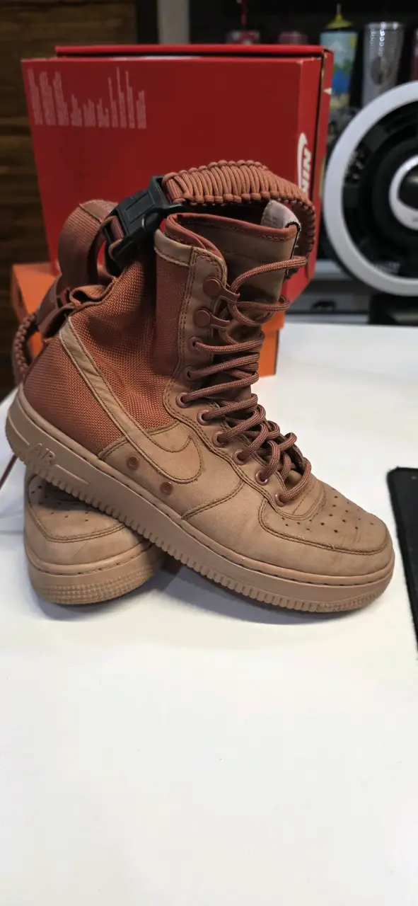Botas altas marrones de senderismo - 1