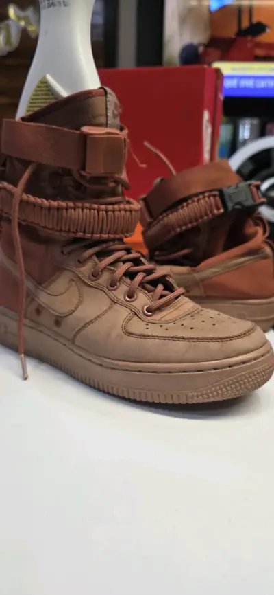 Botas altas marrones de senderismo - miniatura 3