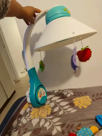 Móvil musical para cuna - miniatura 3