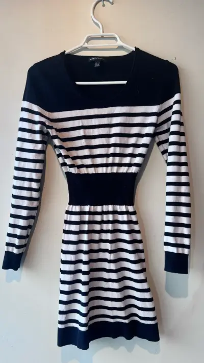 Vestido a rayas blanco y negro - miniatura 1