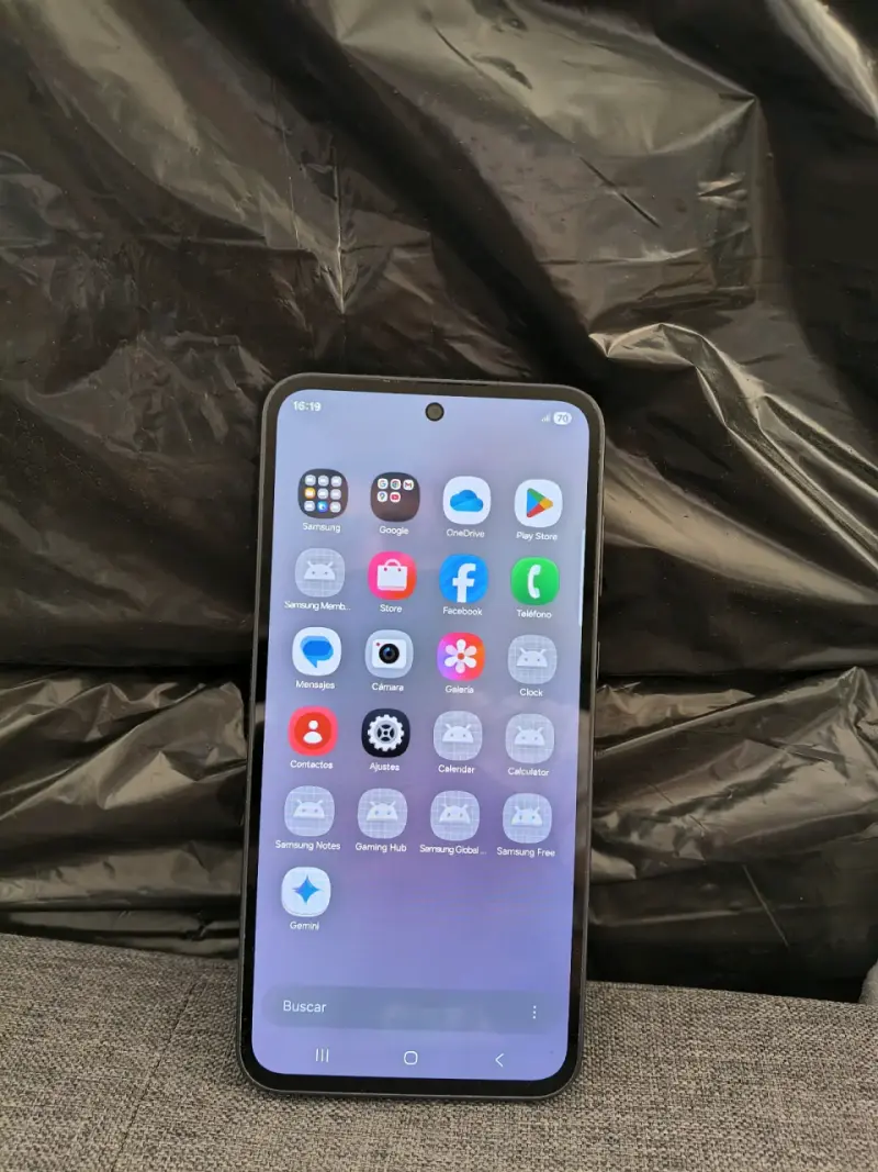 Smartphone Samsung azul - 2