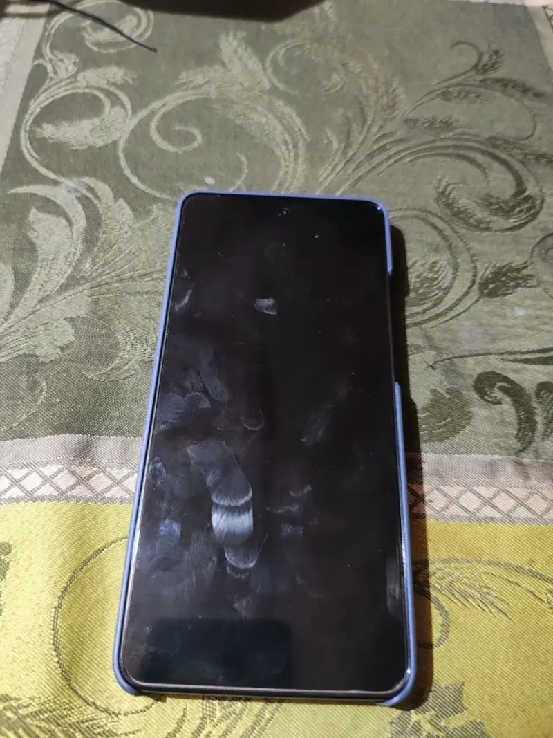 Smartphone con pantalla grande - 3