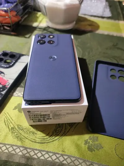 Smartphone con pantalla grande - miniatura 5