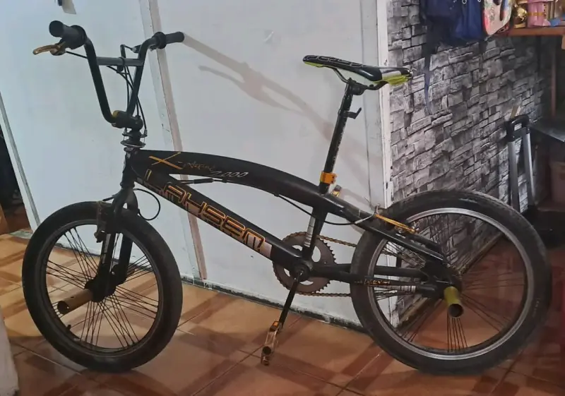 Bicicleta BMX Lahsen negra - 1