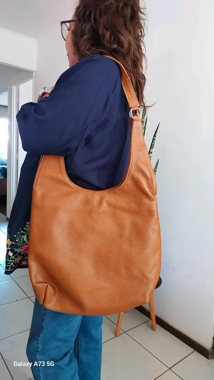 Bolso bandolera café / burdeo cuero 100% México - 2