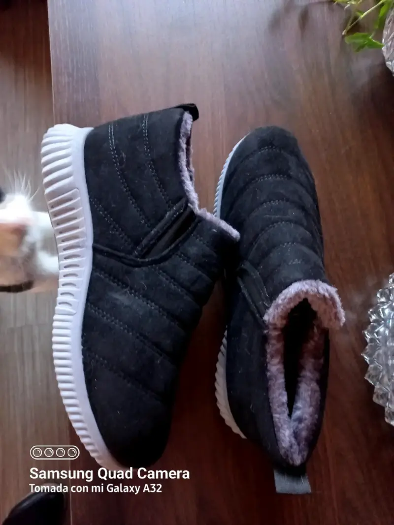 Botines negros con forro interno - 1