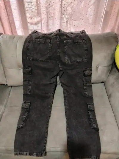 Pantalones cargo negros - miniatura 3