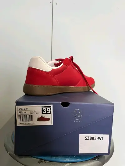 Zapatillas rojas con suela goma - miniatura 3