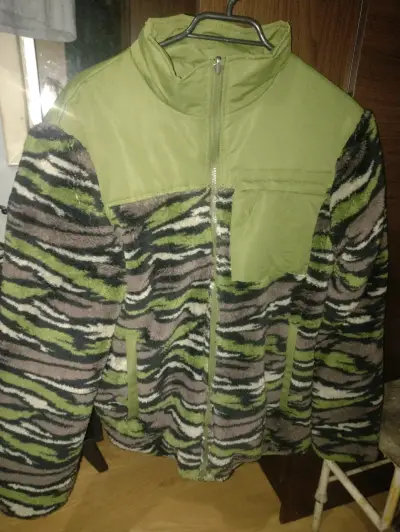 Chaqueta verde cambiable (de verde a pelos) - miniatura 3