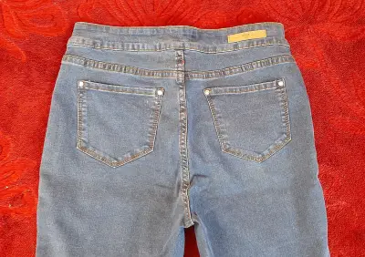 Jeans azules talle 42 - miniatura 2