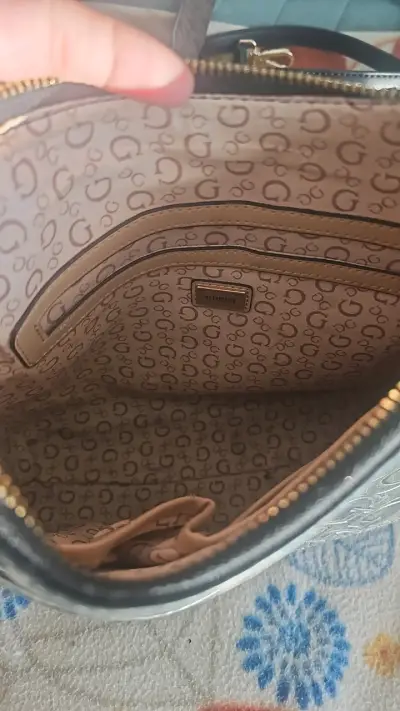 Cartera Guess negra elegante - miniatura 3