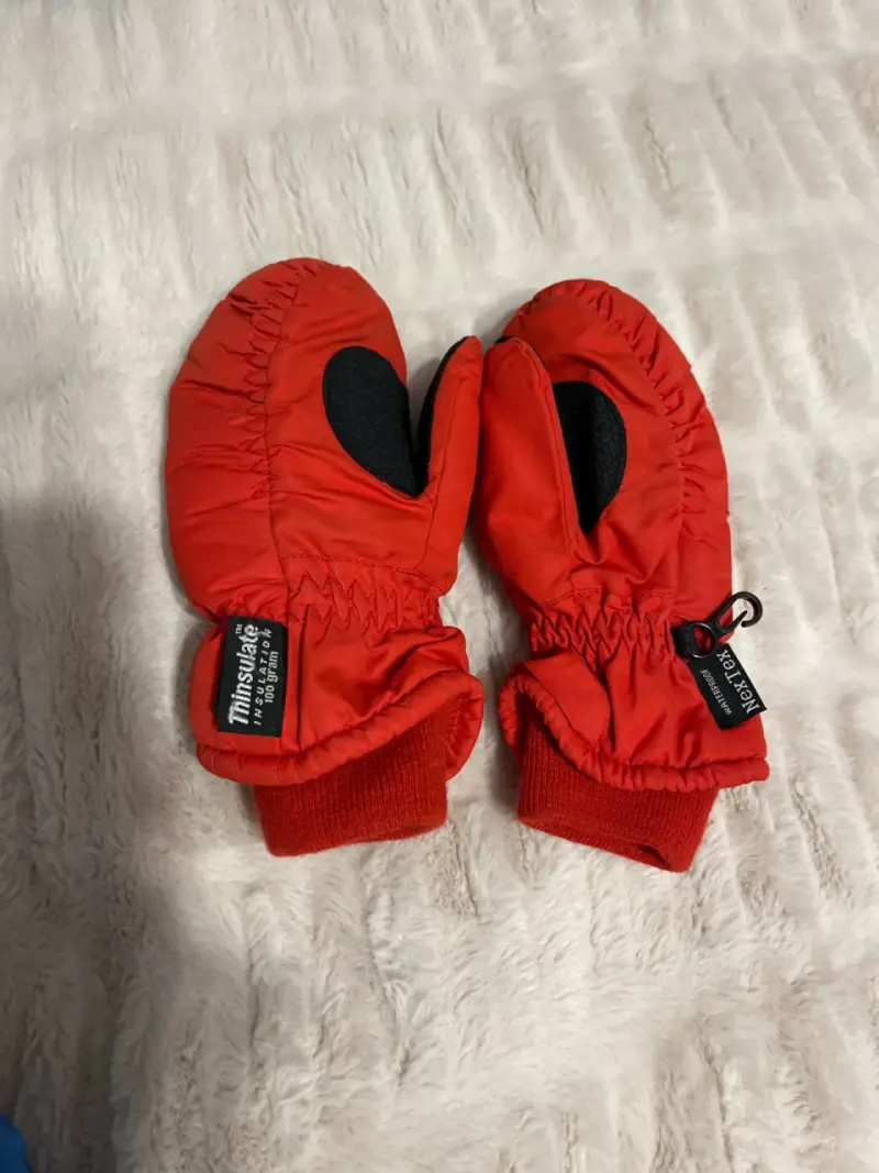 Guantes de invierno rojos - 2