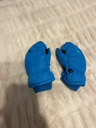 Guantes azules de invierno - miniatura 1