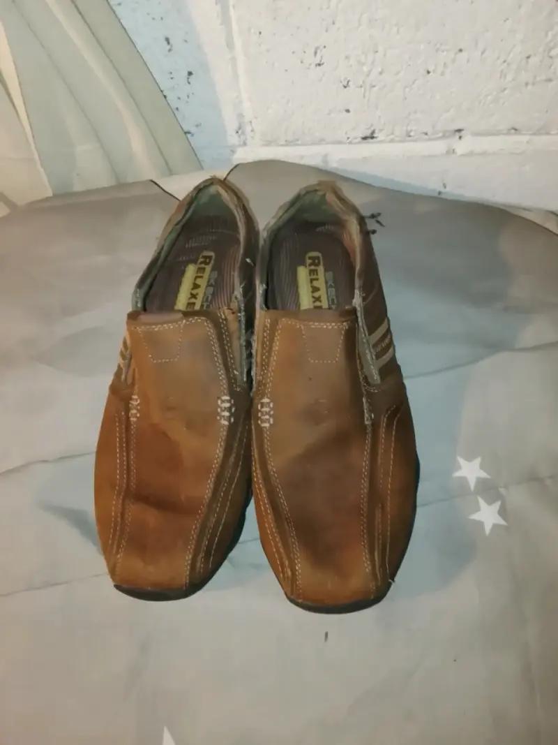 Zapatos de cuero marrón