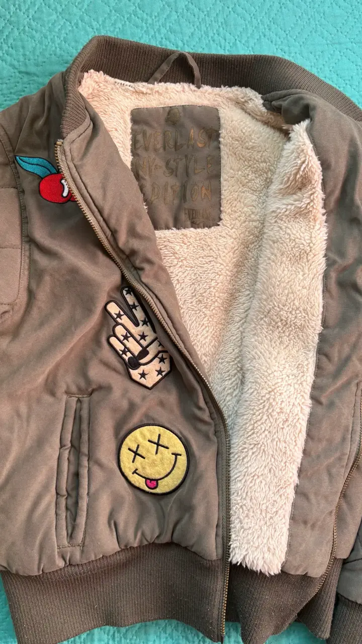 Chaqueta verde con parches - 3