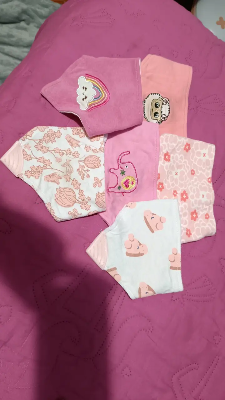 Baberos infantiles coloridos