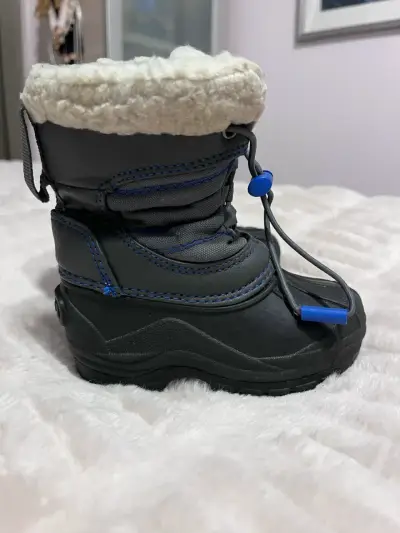 Botas de nievenegras y azules - miniatura 4