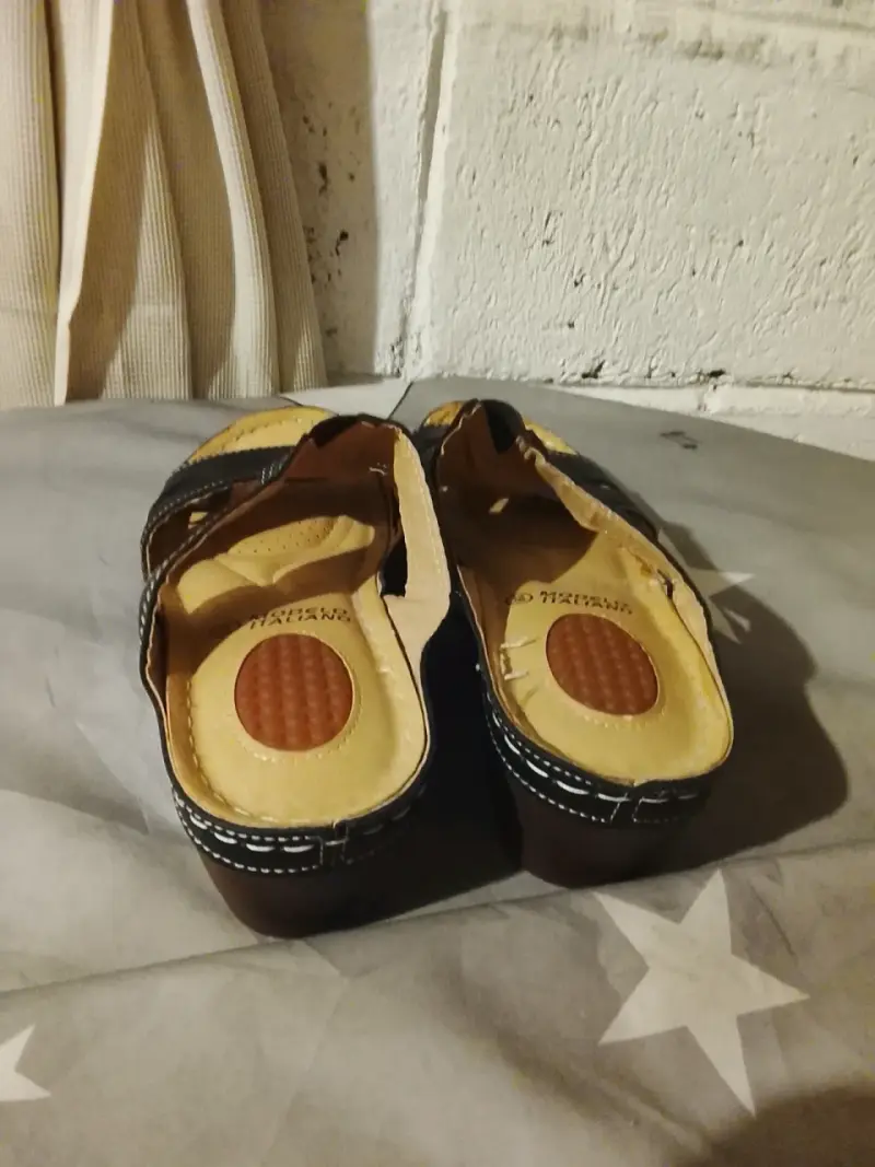 Sandalias negras de mujer - 2