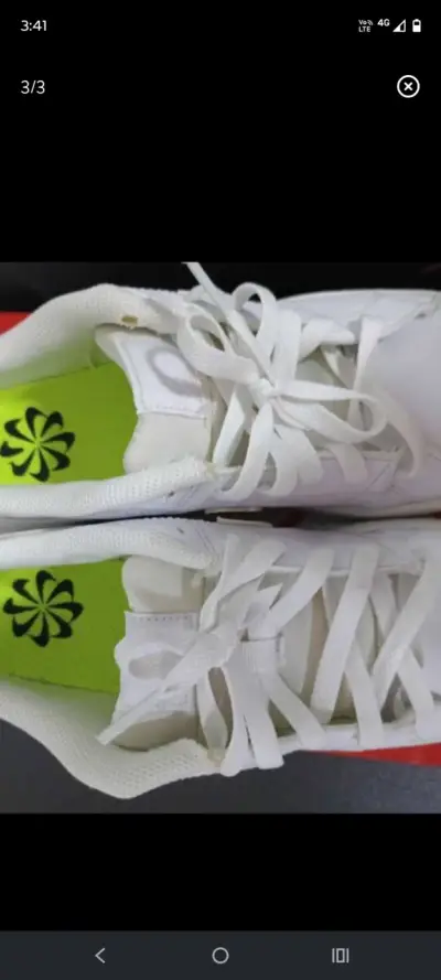 Zapatillas deportivas blancas - miniatura 1