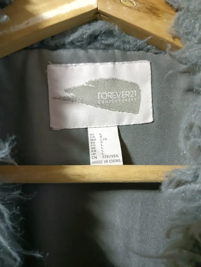 Chaleco gris peludo Forever 21 - 4