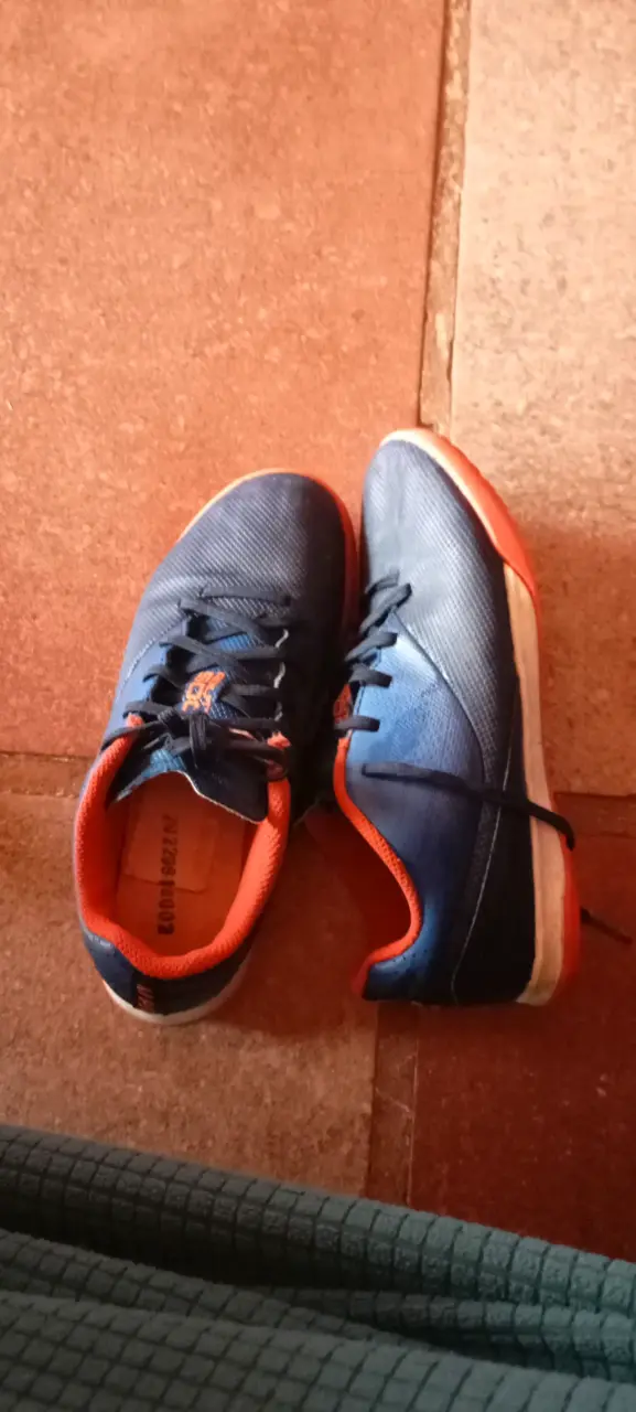 Zapatillas baby futbol talla 35 - 2