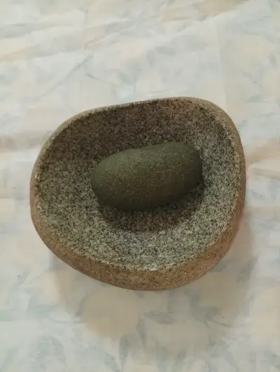 Mortero de piedra artesanal - miniatura 1