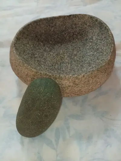 Mortero de piedra artesanal - miniatura 4