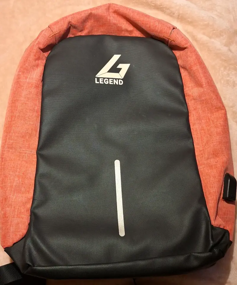 Mochila Legend negro y rojo - 1