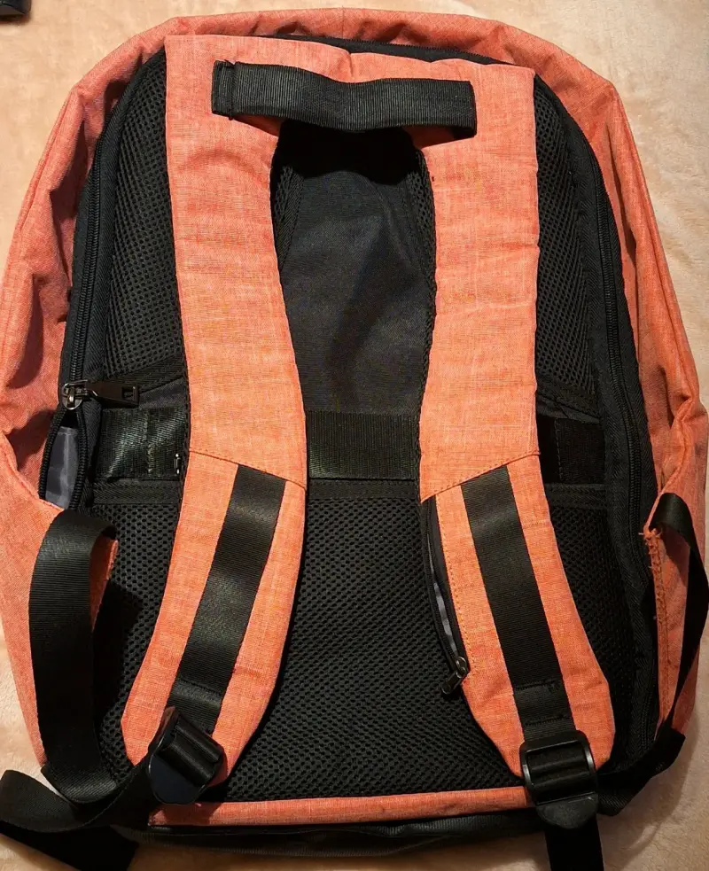 Mochila Legend negro y rojo - 2