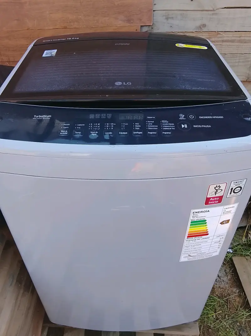 Lavadora LG Smart Inverter 18 kg - 1