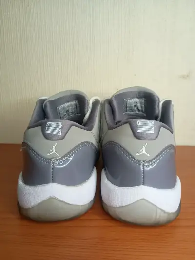 Jordan 11 Low talla 37.5 - miniatura 2