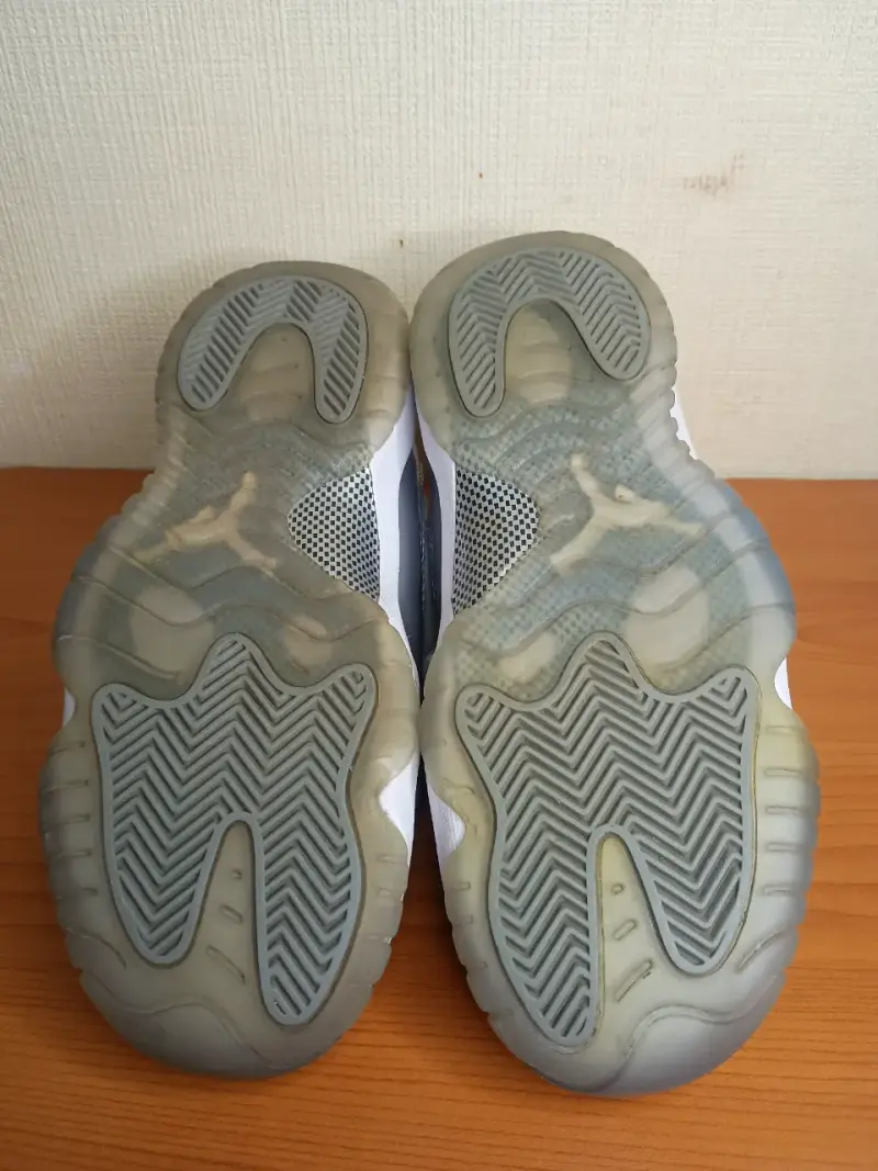 Jordan 11 Low talla 37.5 - 3