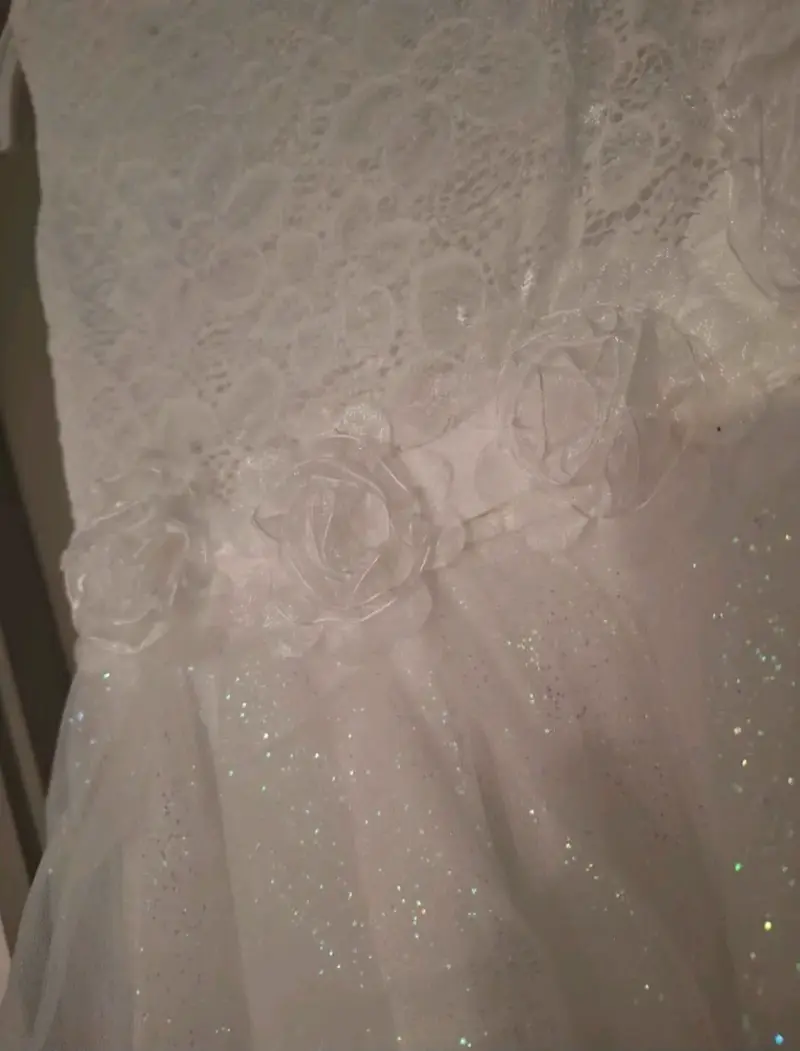 Vestido de niña blanco elegante - 3