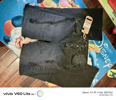 Jeans desgastados negros - miniatura 1