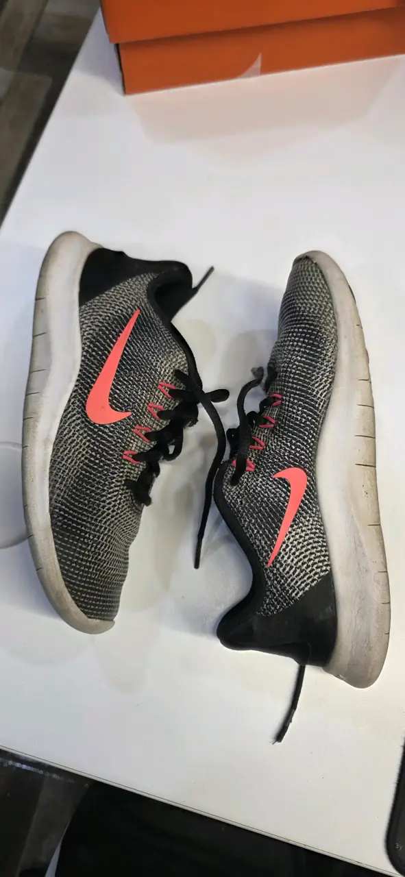 Zapatillas deportivas Nike negras - 4