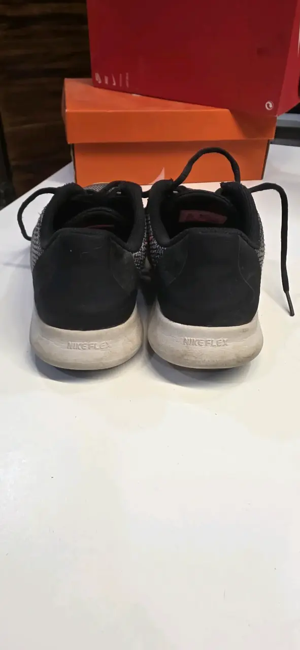 Zapatillas deportivas Nike negras - 6