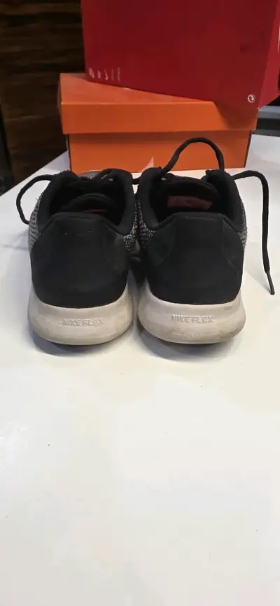 Zapatillas deportivas Nike negras - miniatura 6