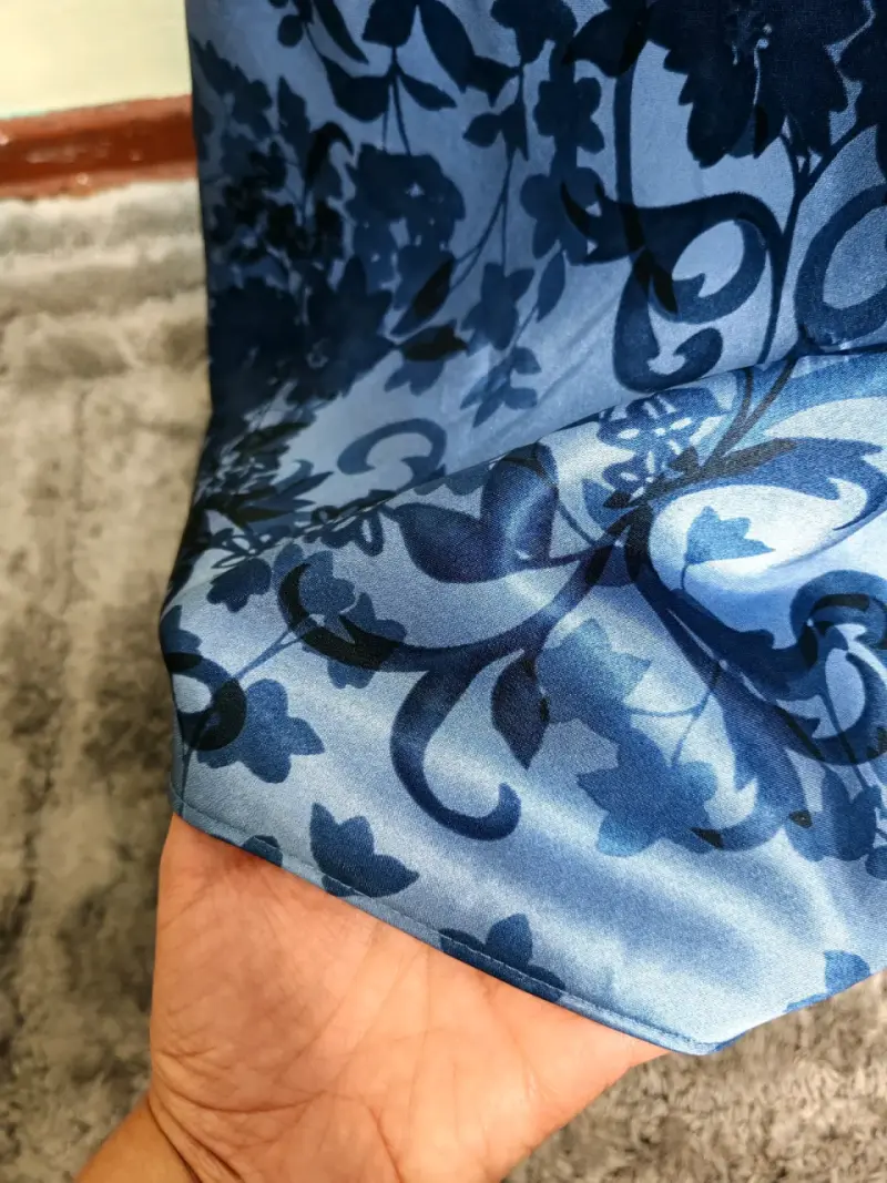 Camisón azul de encaje floral - 4
