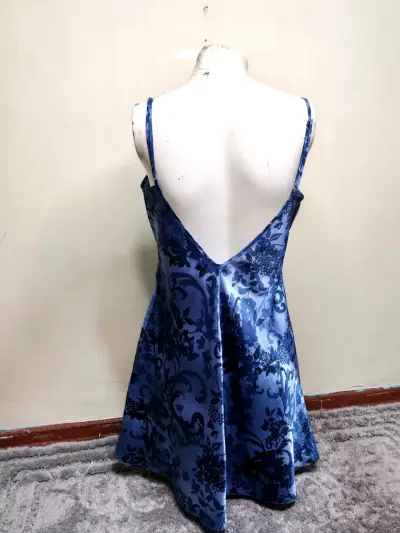 Camisón azul de encaje floral - miniatura 5